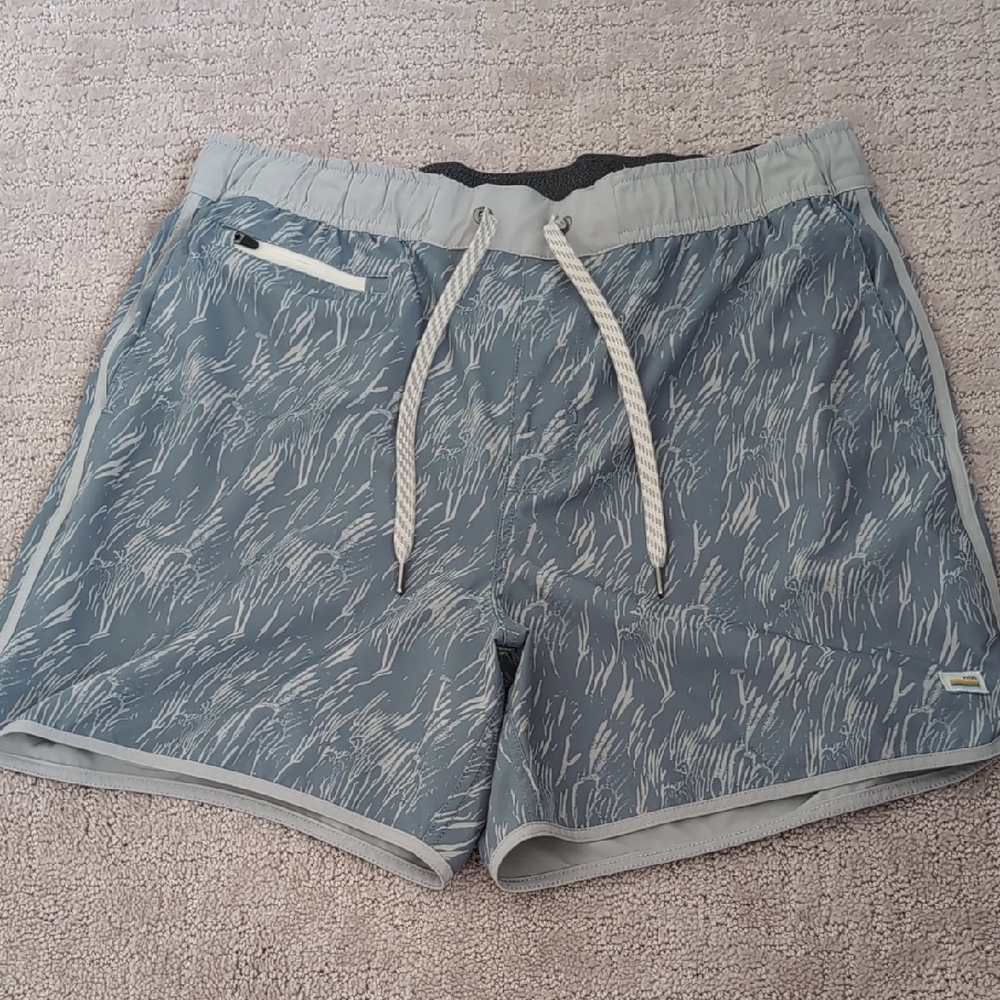 Vuori Banks Short 5" Inseam Shade Flux Size Large